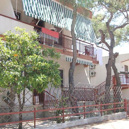 Sea Cottage In Pinewood Marina di Ginosa Exterior photo
